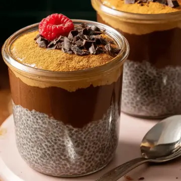 High-Protein Peanut Butter & Chocolate Chia Pudding