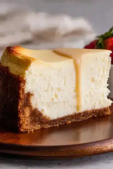 perfect new york style cheesecake (rich & creamy!)