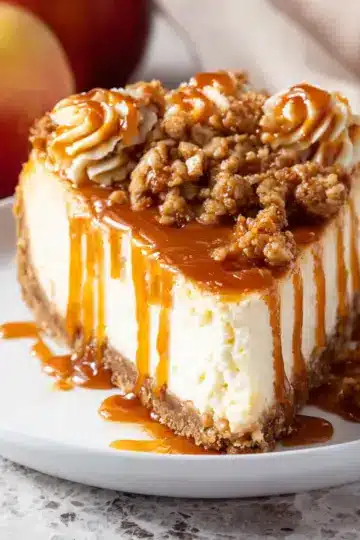 Apple Crisp Cheesecake